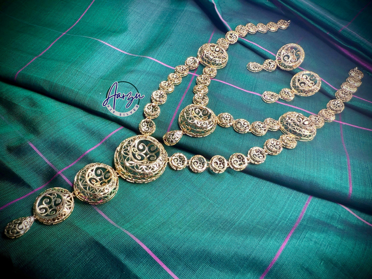 92.5 Silver base dubai collection necklace with earrings