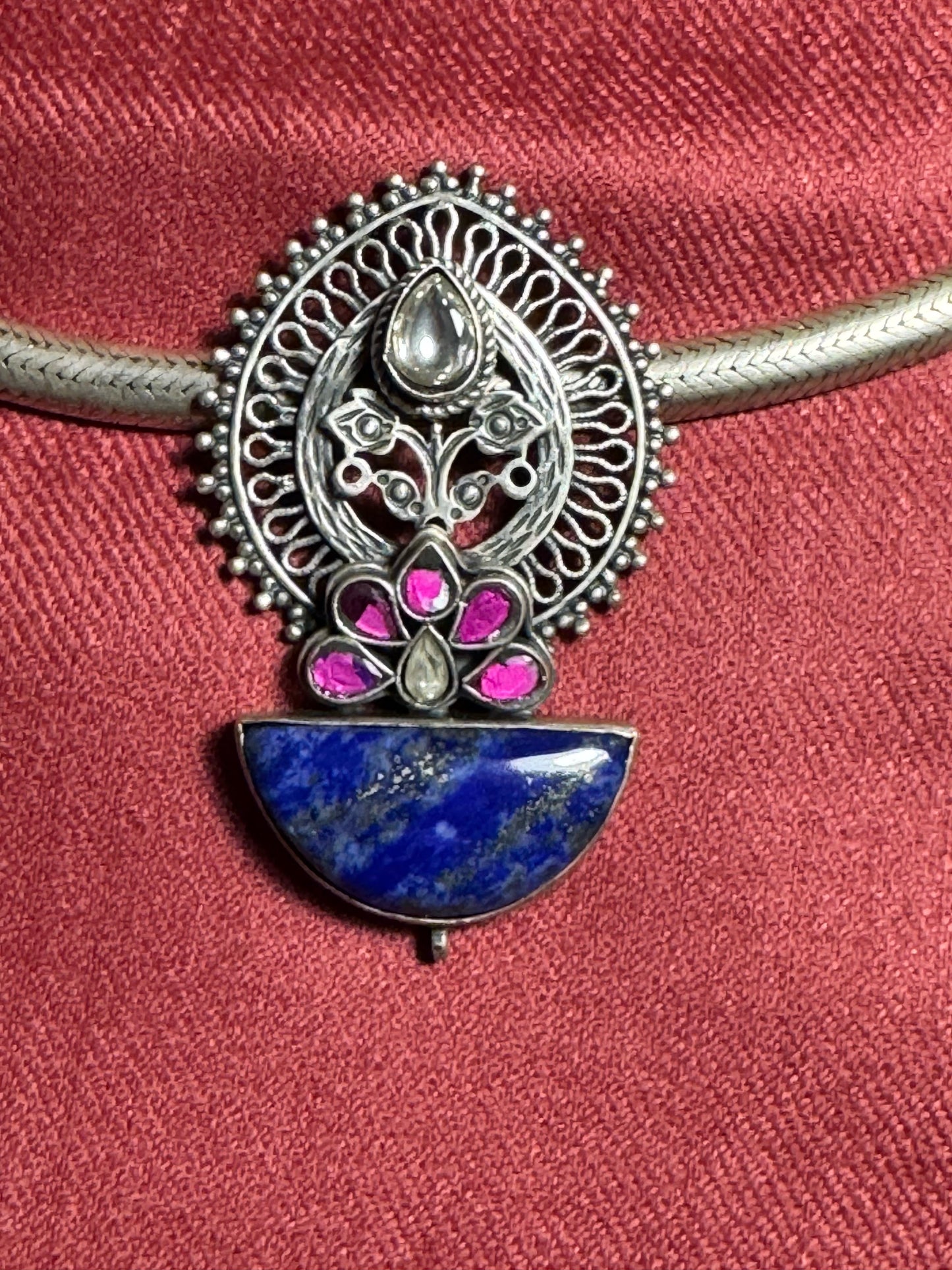 92.5 Silver necklace with lapis lazuli from preloved collection
