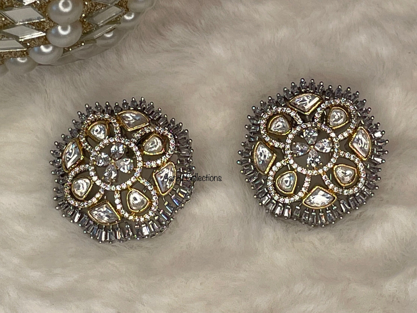 Kundan Statement Stud