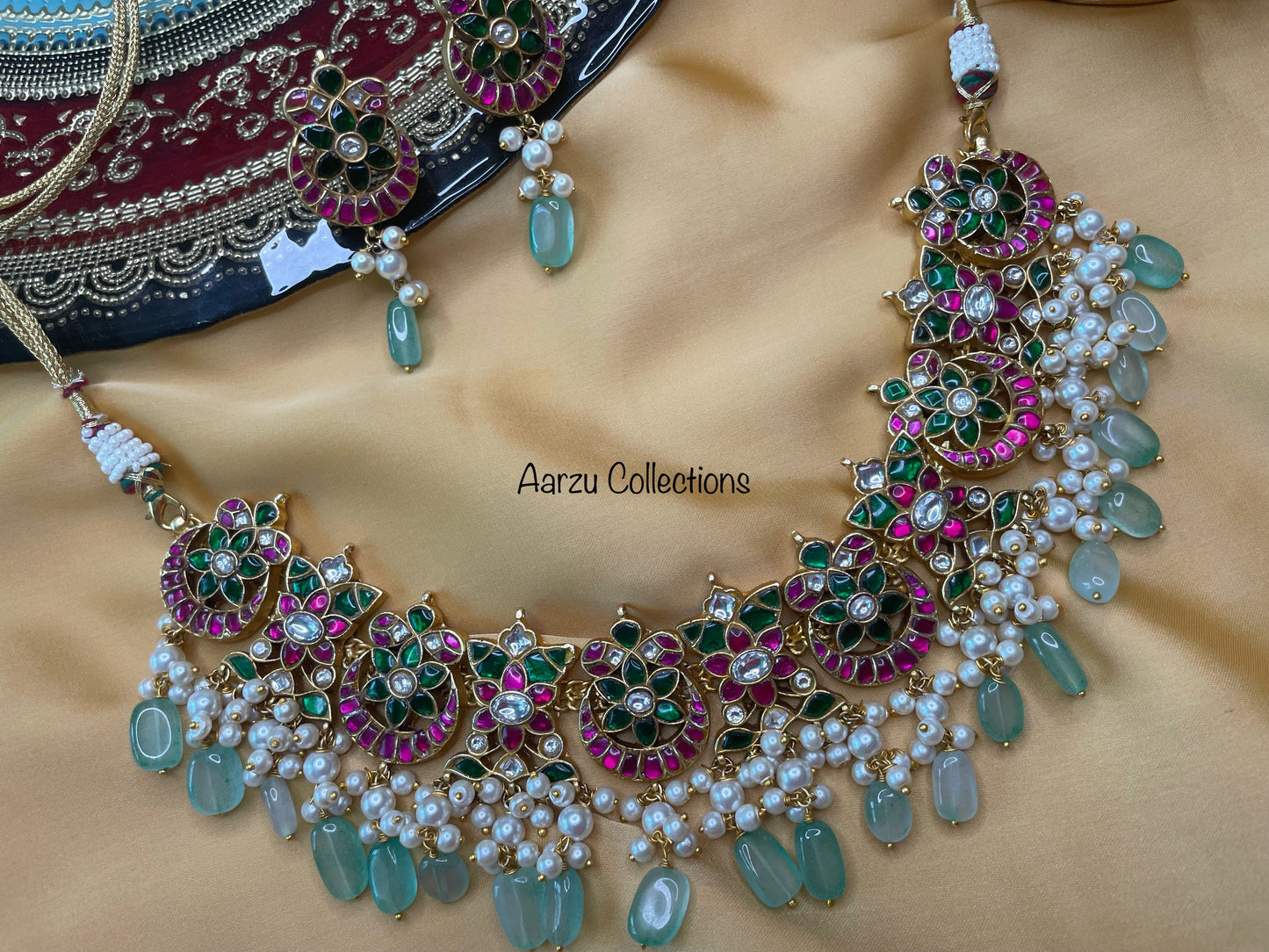 Kundan Jadau Necklace and Earrings Set