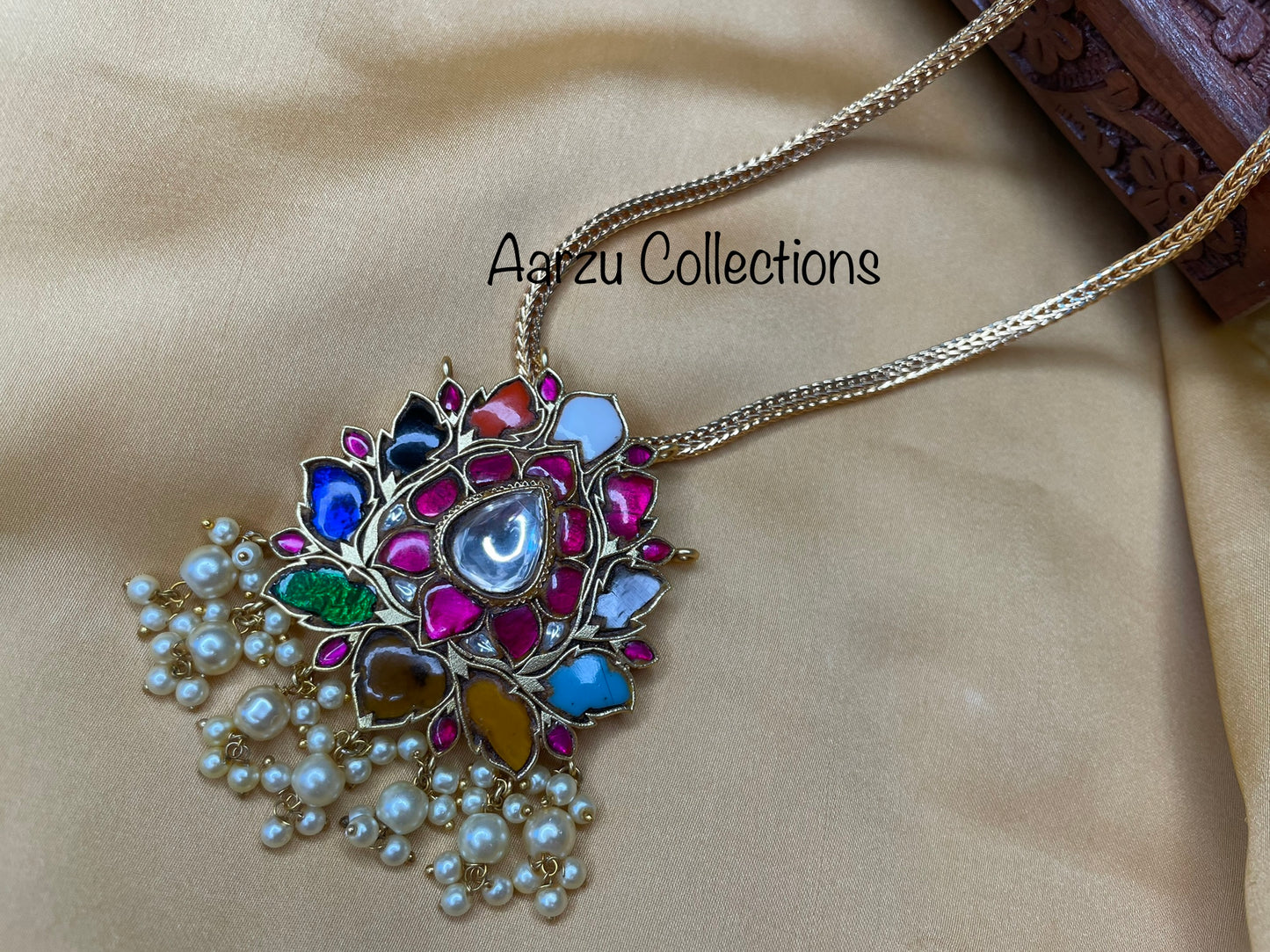 Kundan Jadau lotus Pendant - Navrathan