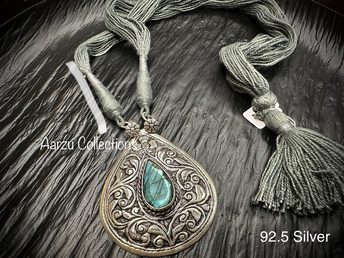 92.5 Silver Chitai pendant with Labradorite stone - 35 gms