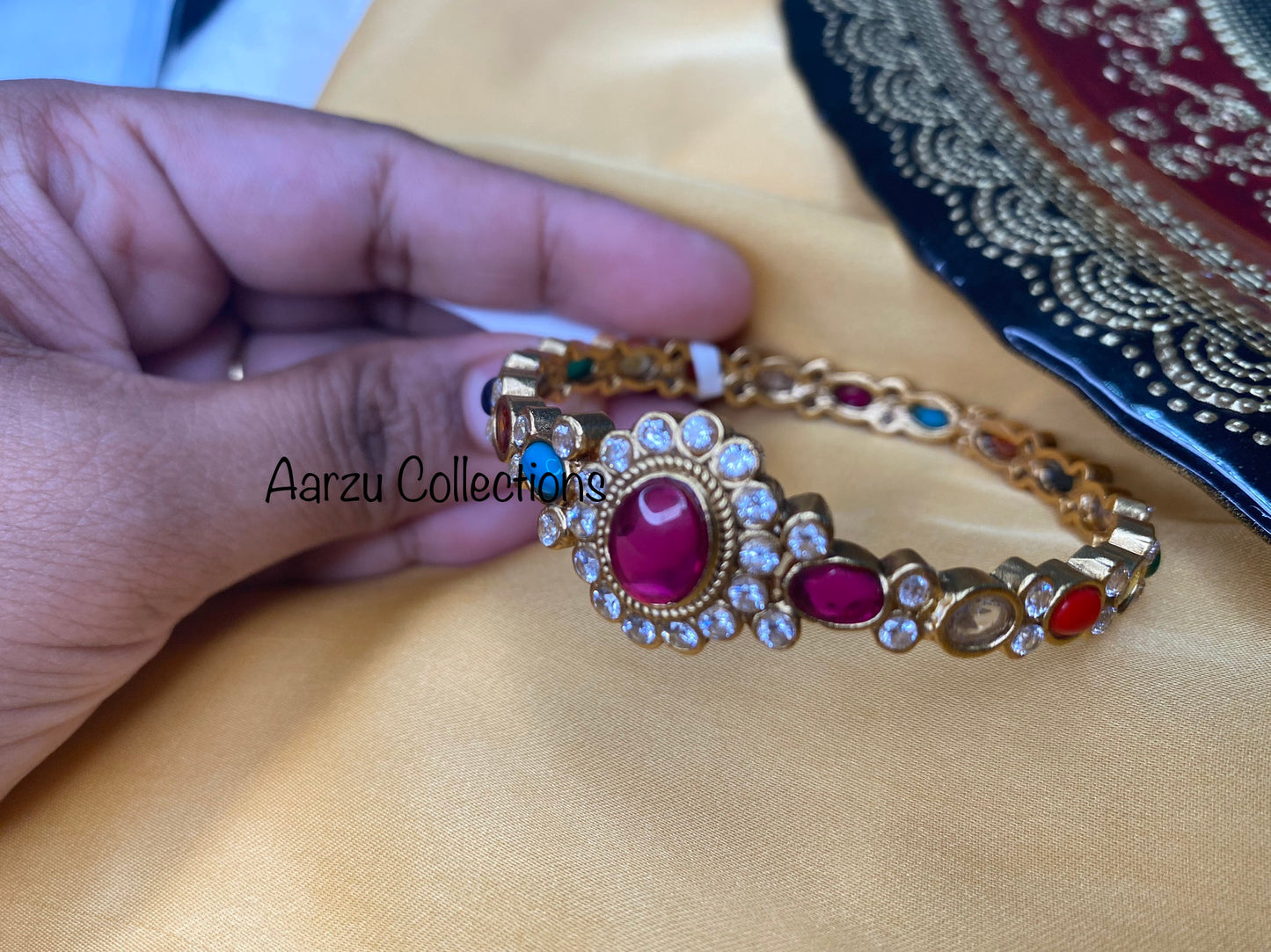 Kemp Navarathan openable bangle/kada