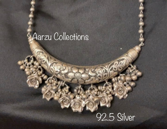 92.5 Silver mala and Hasli  pendant with flowers hanging- 118 gms