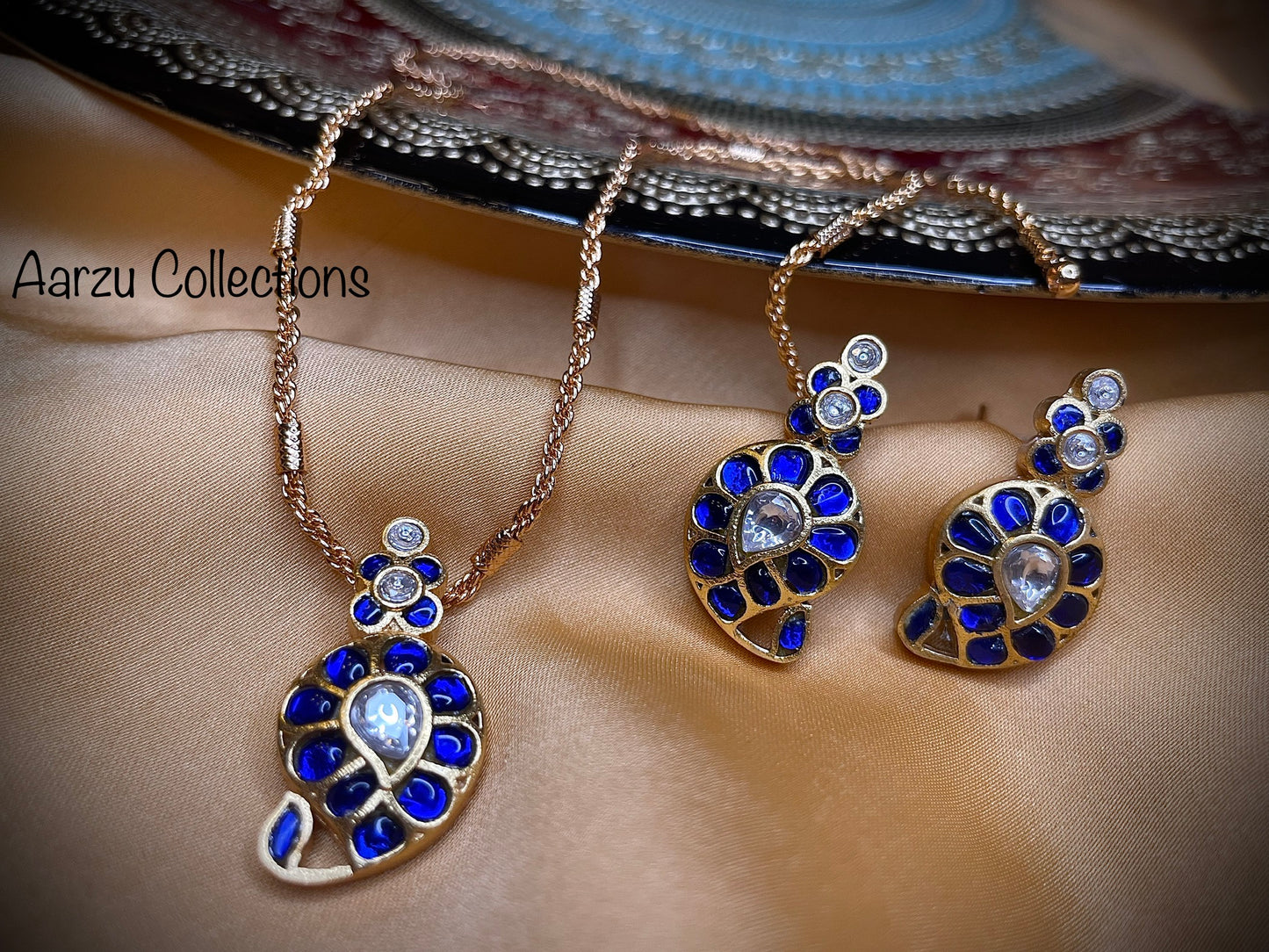 Kundan Jadau paisley Pendant Set with chain