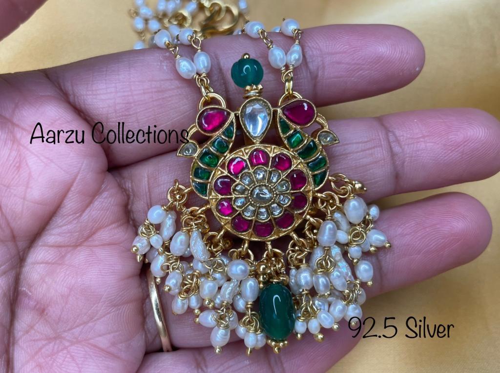 92.5 Silver Kundan Jadau pendant with pearl chain - 32 gms