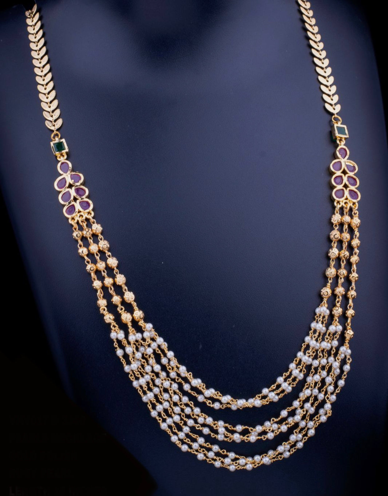 Ruby and pearls beads Necklace