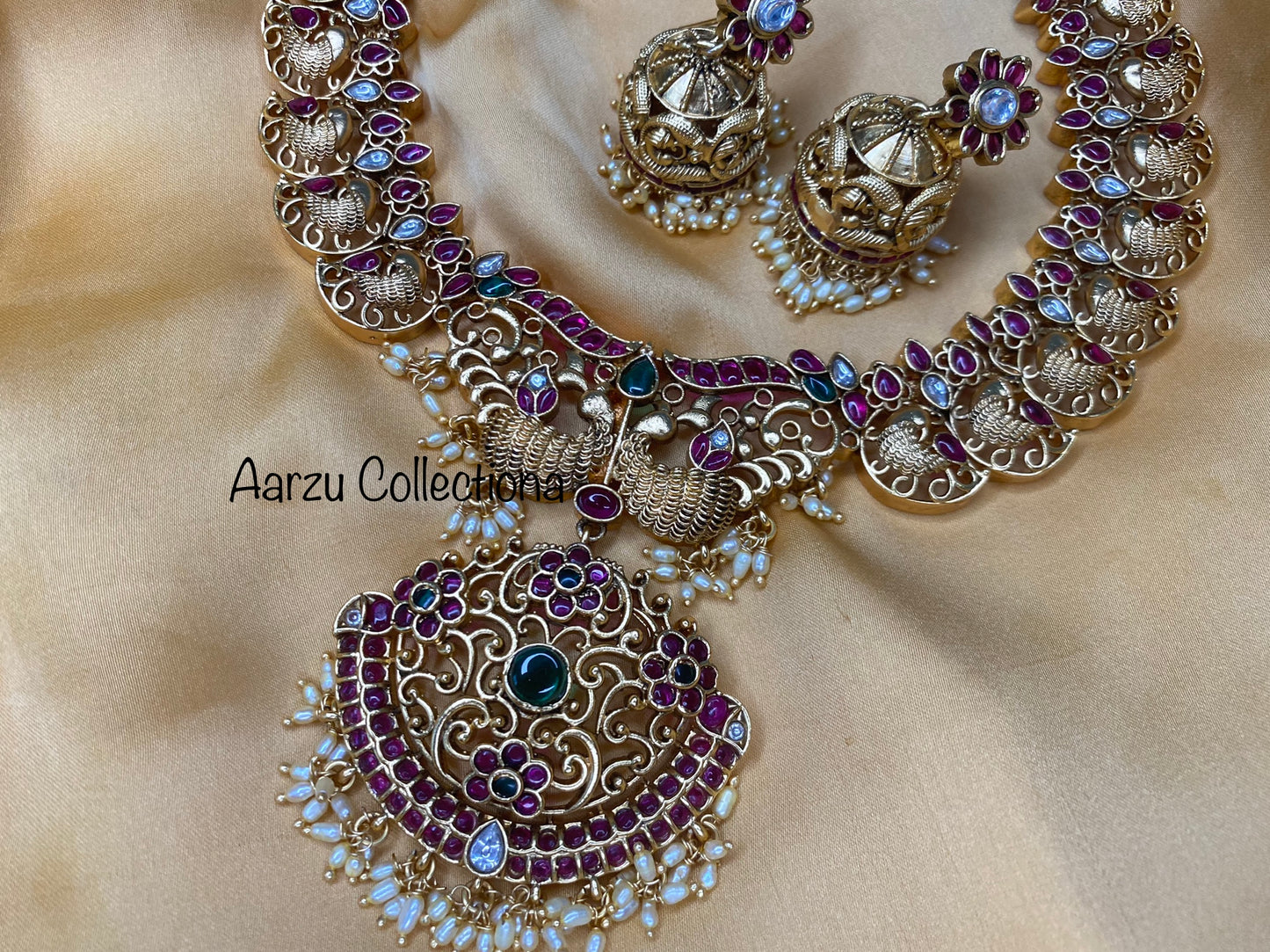 Kemp Peacock Necklace Set