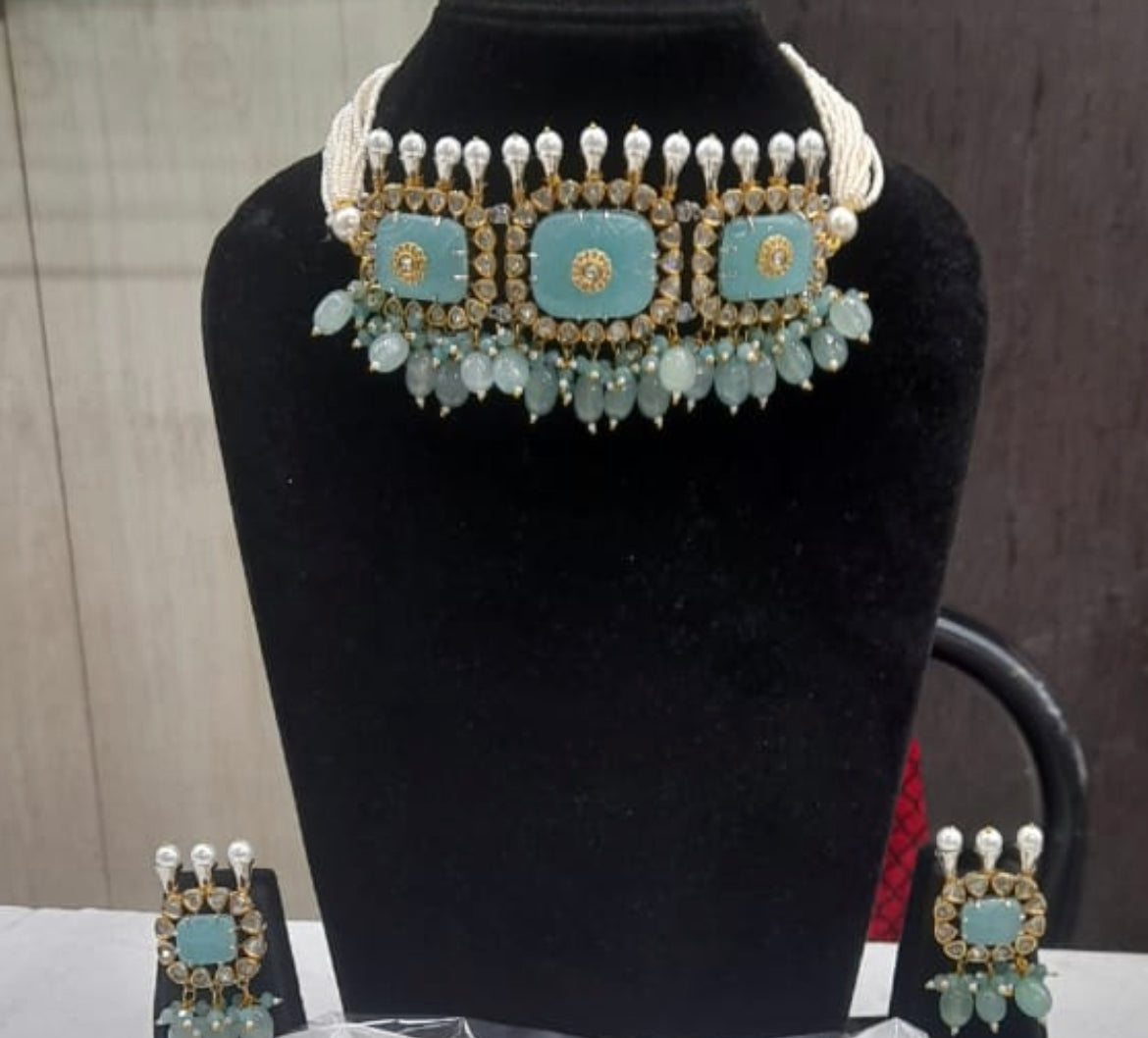 Silver Foil Kundan with Carved Stone Choker and Earrings
