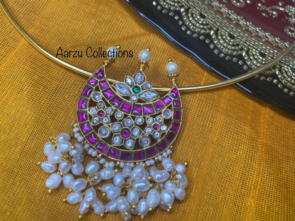 Kundan Jadau moon pendant with Hasli