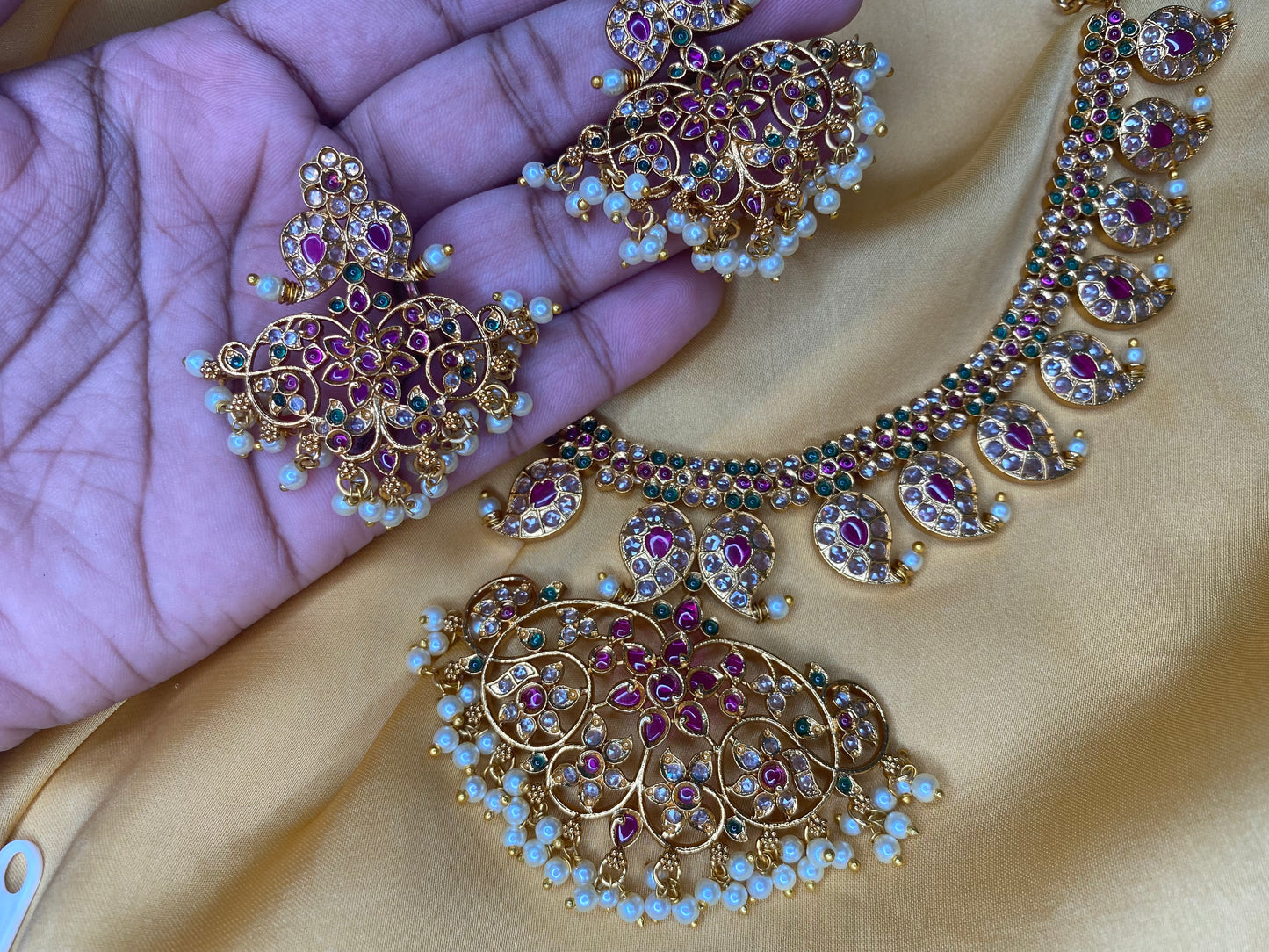 Kemp Mango Necklace Set