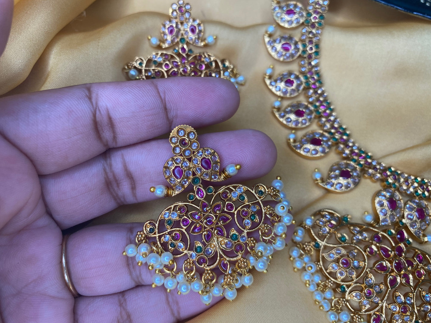 Kemp Mango Necklace Set