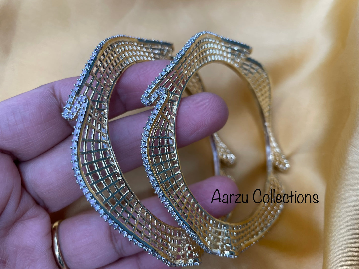 American diamongd contemporary bangles