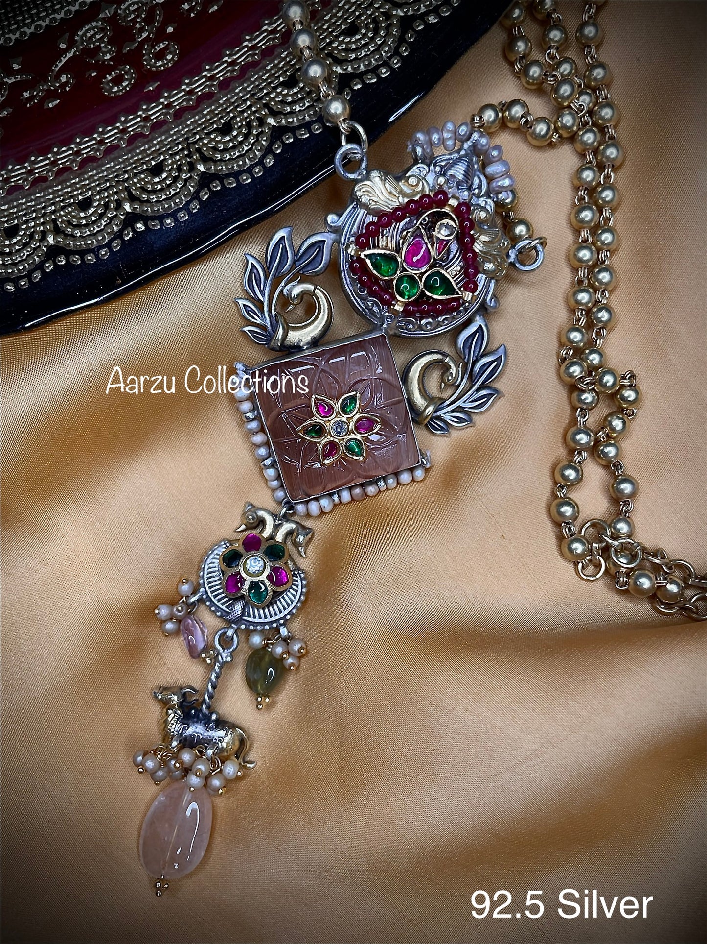 92.5 Silver dual tone peach quartz carved stone pendant with matar mala - fusion collection - 77 gms