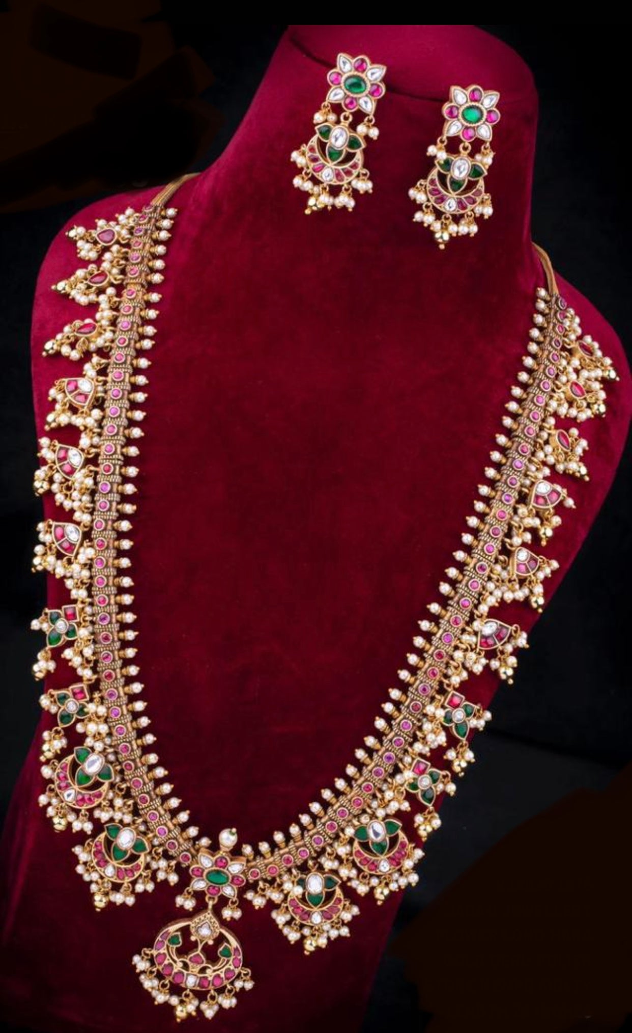 Kundan Jadau Guttapusalu Set