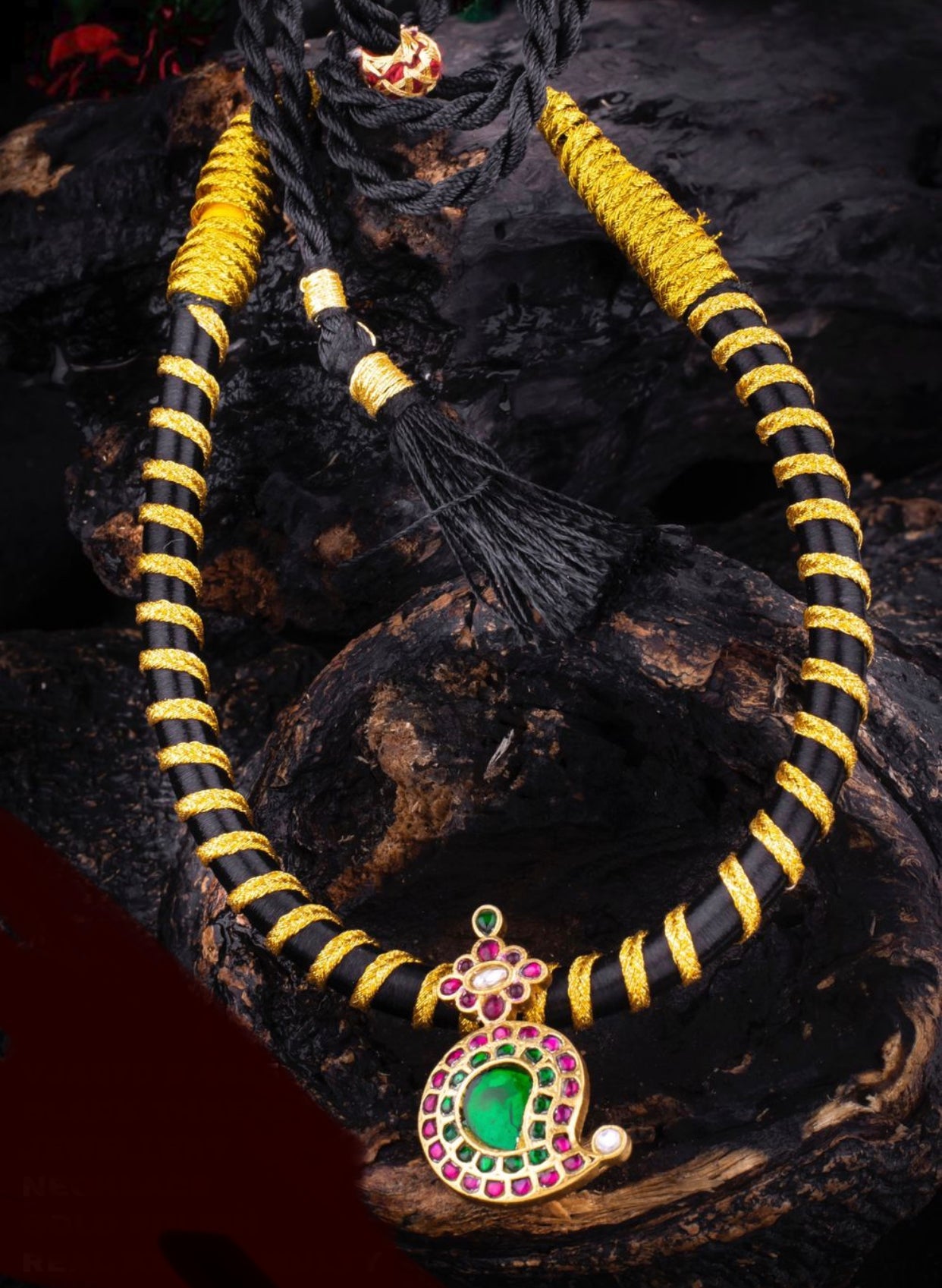 Kundan jadau black thread necklace