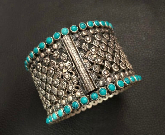 92.5 Silver Turquoise statement openable bangle from preloved collection
