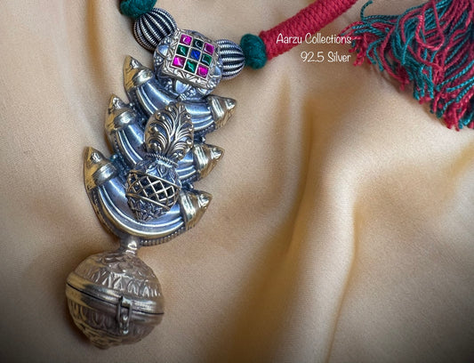 92.5 Silver thread necklace with earrings