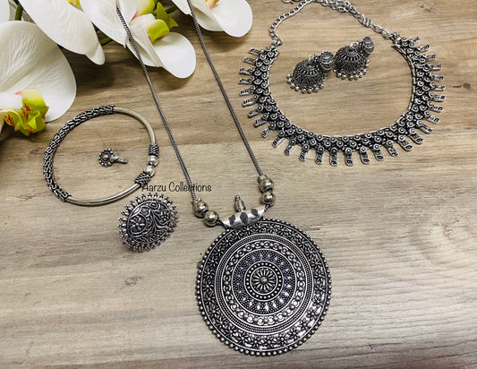 Necklace Set
