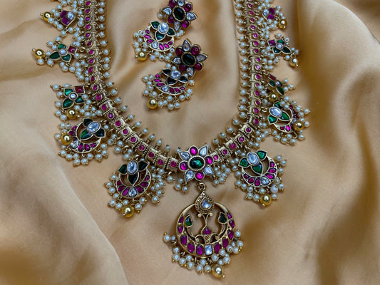 Kundan Jadau Guttapusalu Set