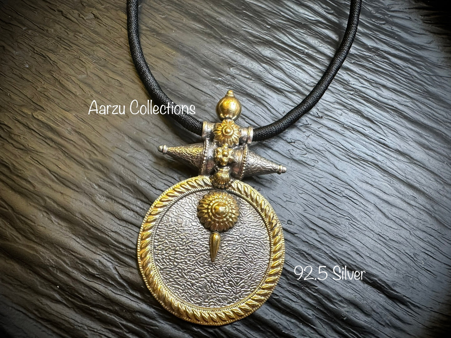 92.5 Silver pendant - 38 gms