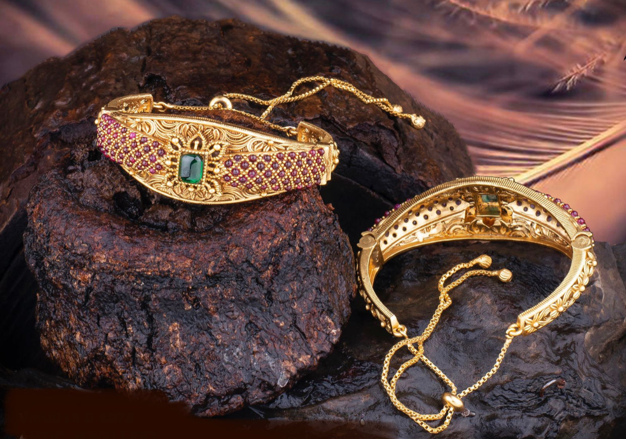 Kemp Antique  adjustable Bracelet/kada