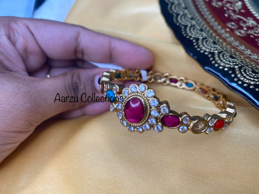 Kemp Navarathan openable bangle/kada