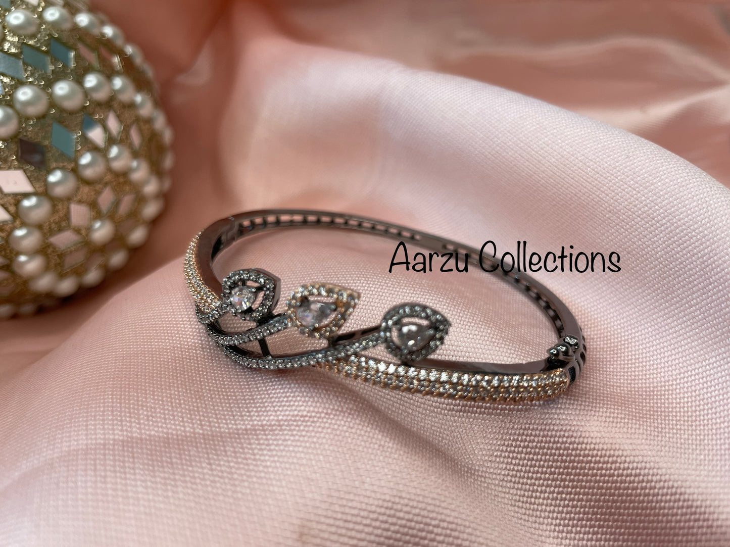 Contemporary American Diamond Bracelet