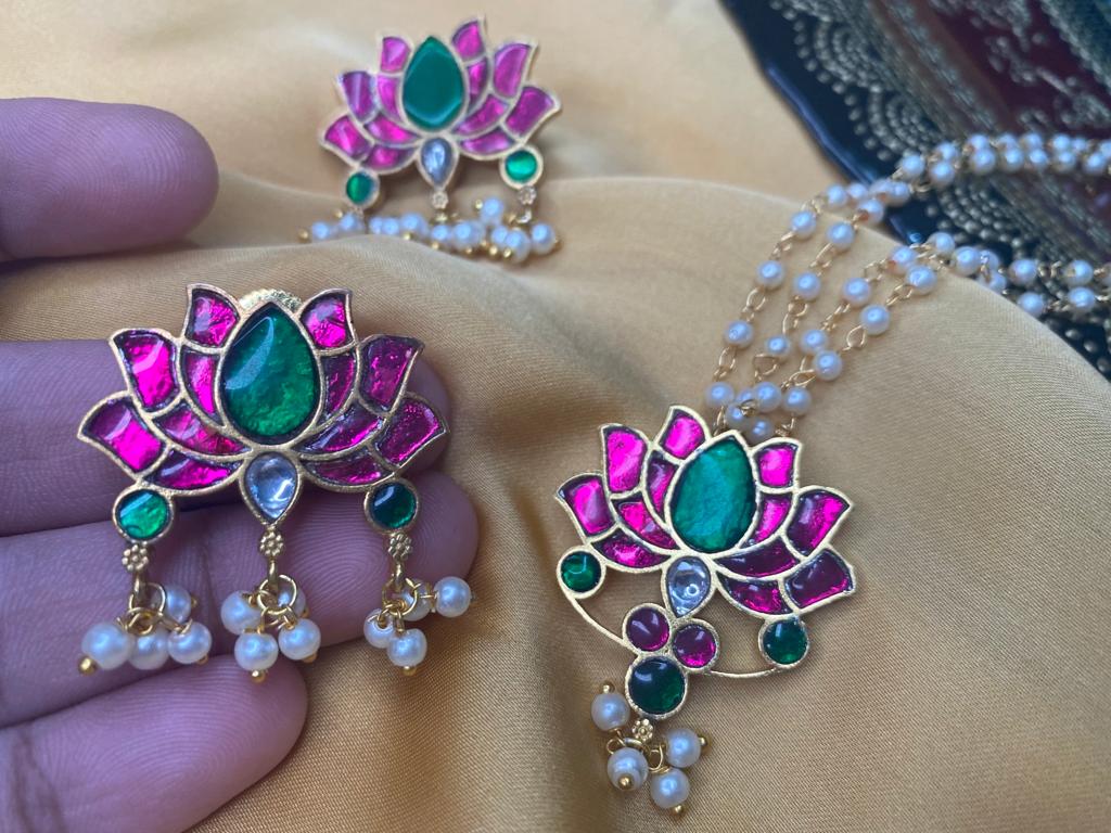 Kundan Jadau Lotus Pendant Set with pearl chain